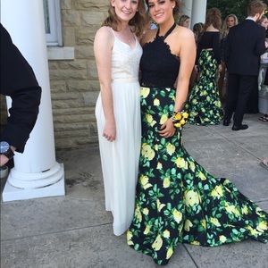 Sherri Hill Prom Dress - Size 2